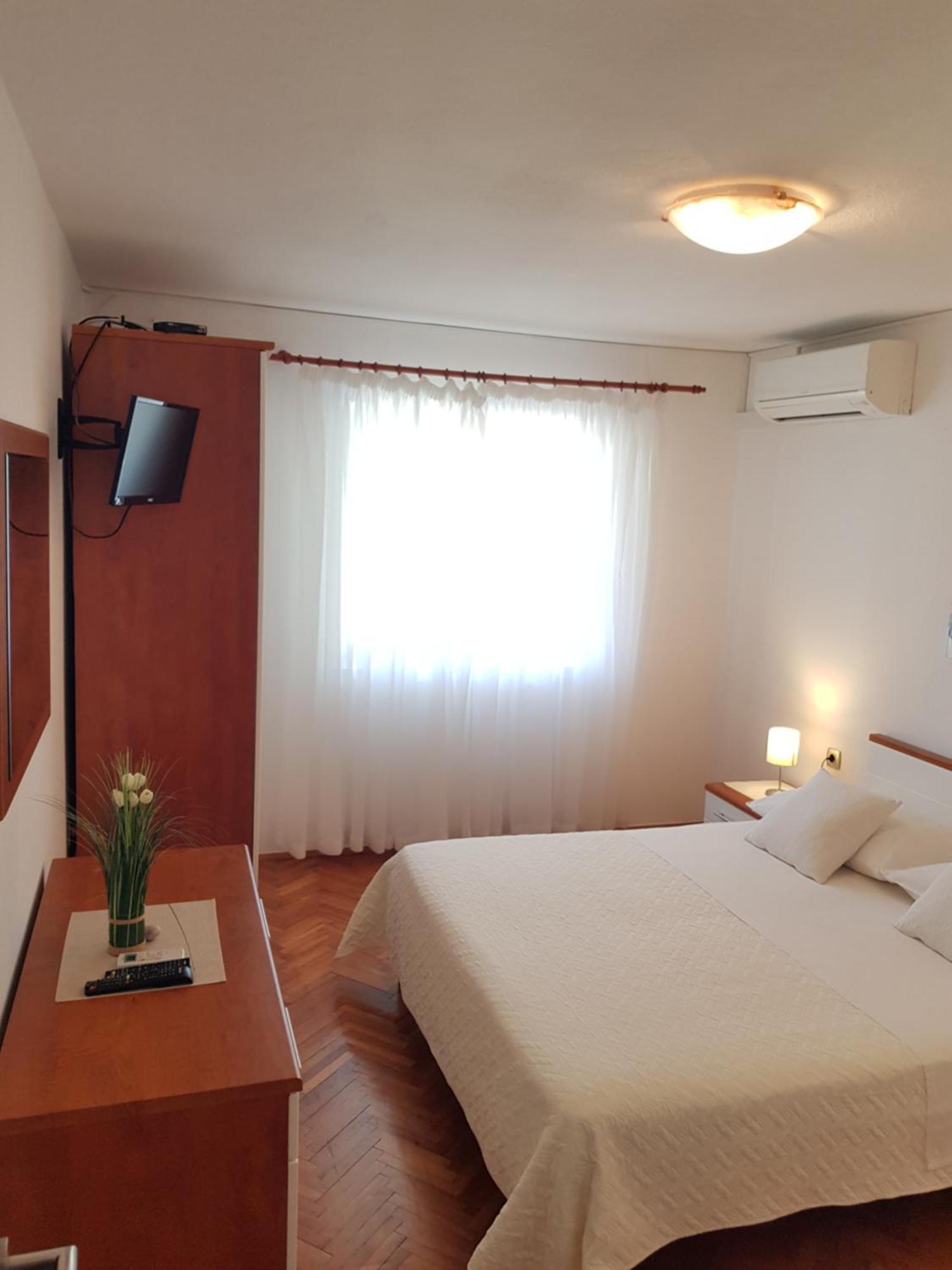 Apartments Huljic Hvar Town Rum bild