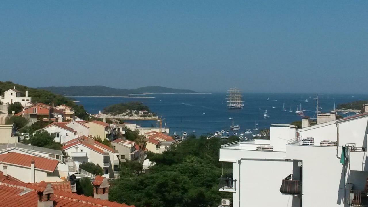 Apartments Huljic Hvar Town Exteriör bild
